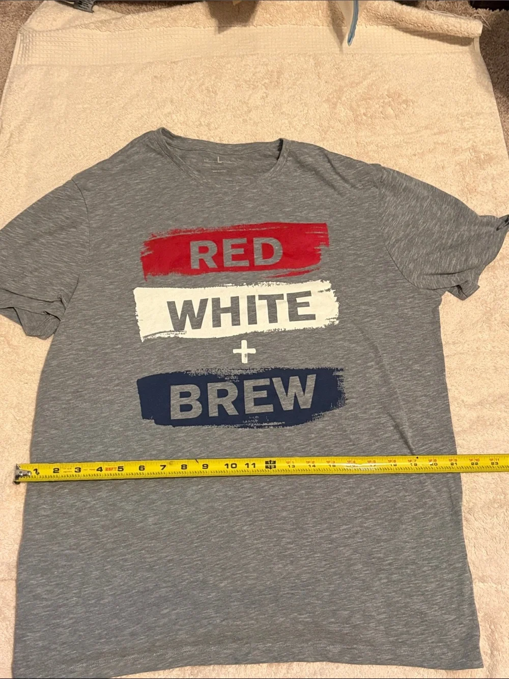 Banana Republic Gray Graphic 'RED WHITE BREW' Short Sleeve Tee